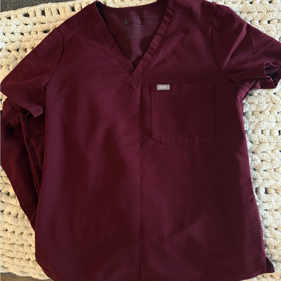 FIGS uniform. - Picture 1 of 3